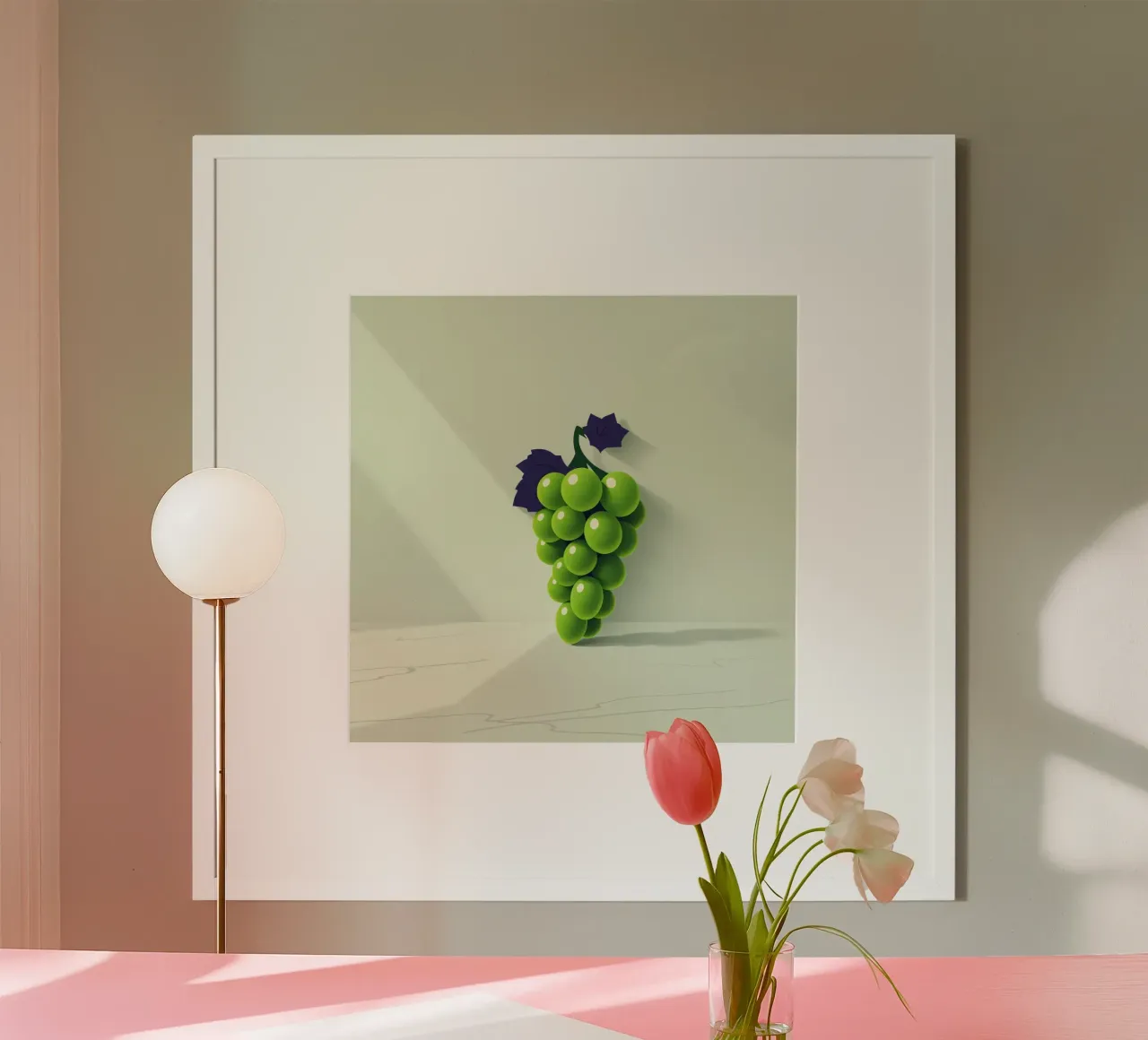 Een tros groene druiven werpt zachte schaduwen hahnemühle van DesignDoodle