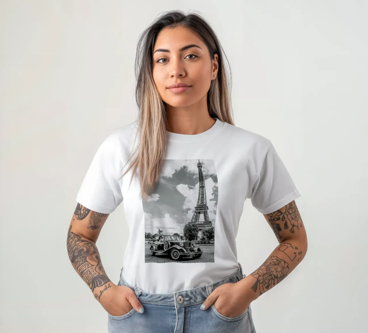 Vintage Car & Eiffel t-shirt da Magdalena Martin Photography