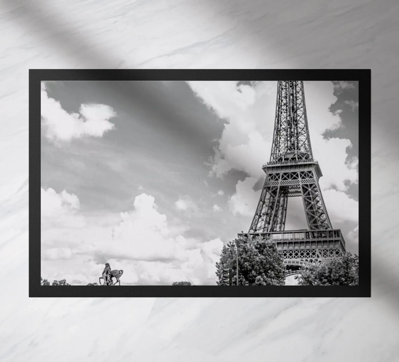 Vintage Car & Eiffel felpudo de Magdalena Martin Photography
