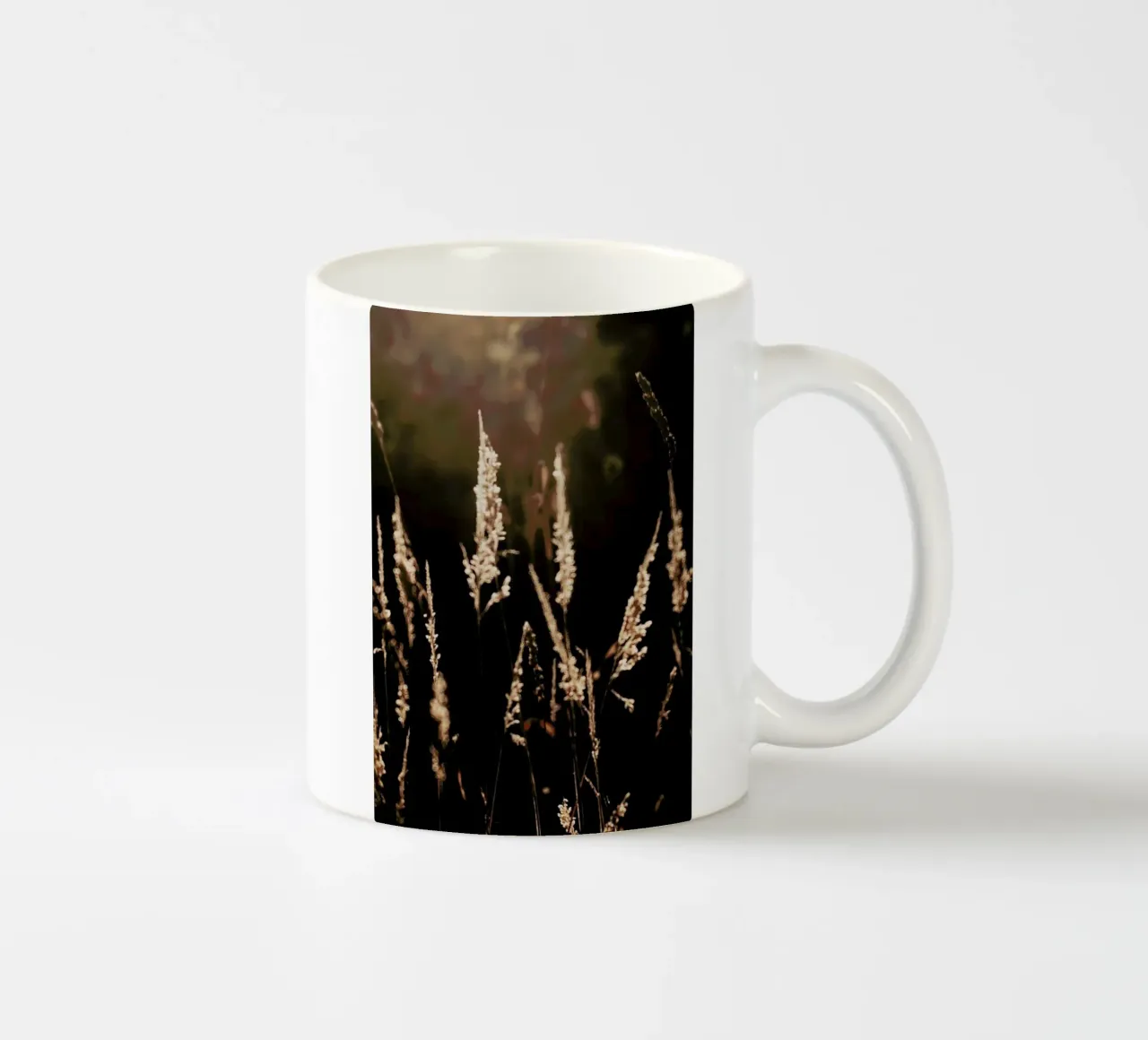 Golden Light 2 tazza in ceramica da Ingrid Beddoes