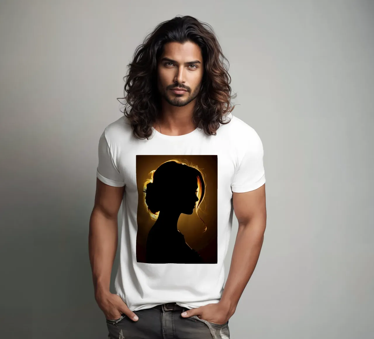 Silhouette di una donna con capelli fluenti illuminata da una luce calda t-shirt da DesignDoodle