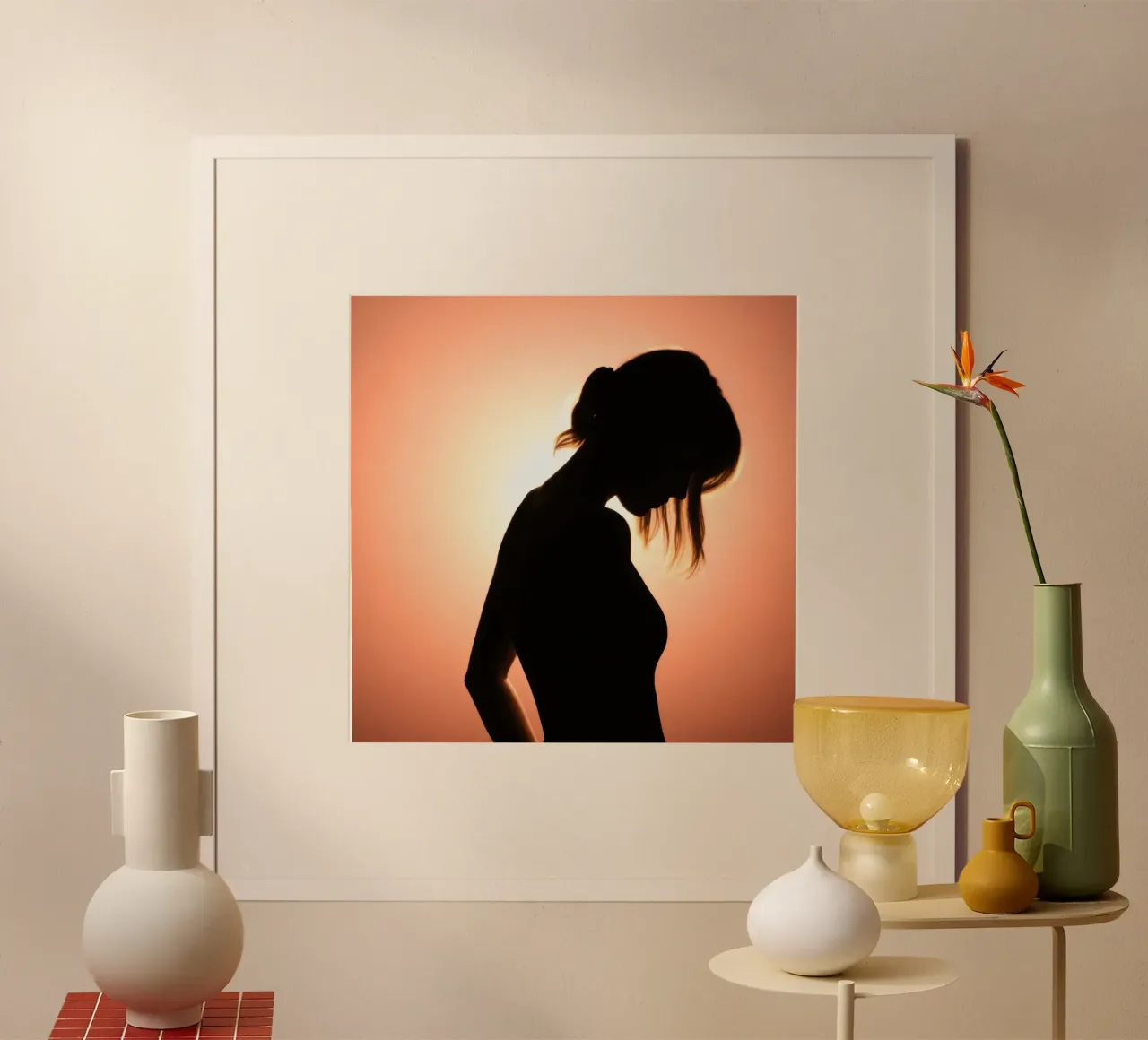 Silhouette di una donna in uno splendido tramonto carta hahnemühle da DesignDoodle