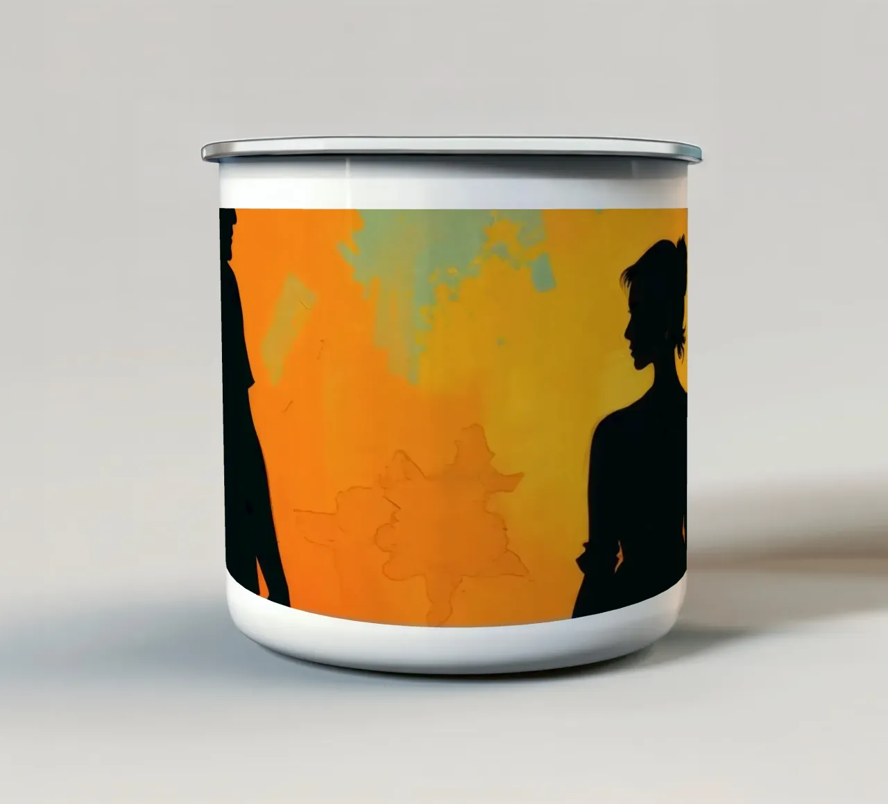 Coppia di sposi in un tramonto dai colori caldi e vivaci tazza in smalto da DesignDoodle
