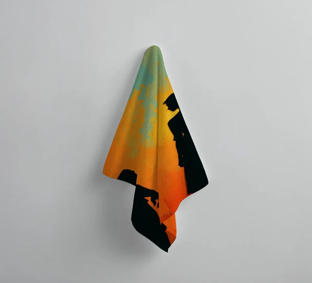 Coppia di sposi in un tramonto dai colori caldi e vivaci asciugamano da bagno da DesignDoodle