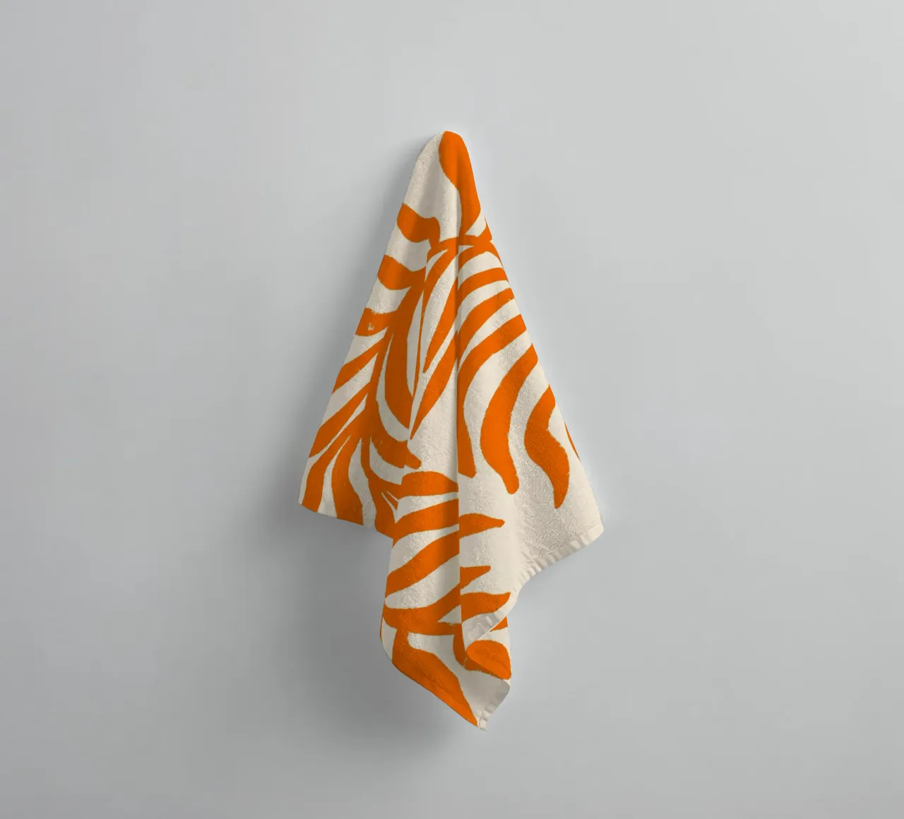 Orange Silhouette Strukturierter Zweig 1 Handtuch von Wackapacka