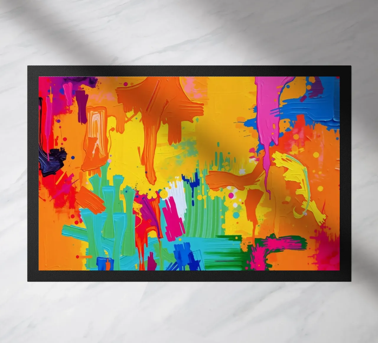 Vivace dipinto astratto che mostra un'esplosione di colori che si mescolano zerbino da DesignDoodle