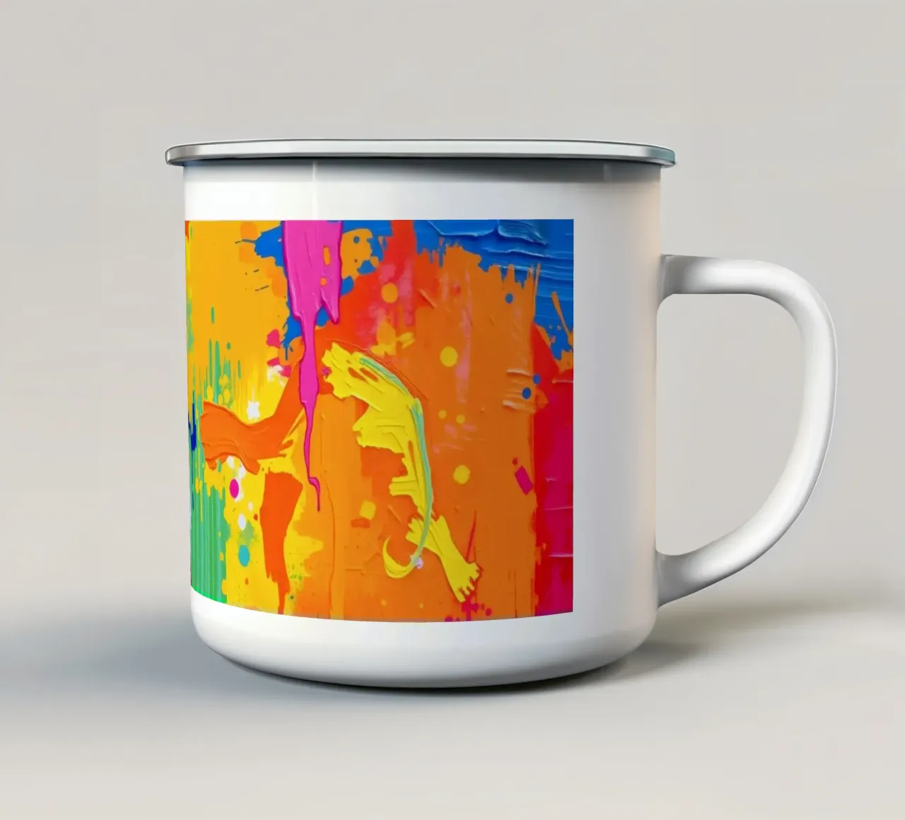 Vivace dipinto astratto che mostra un'esplosione di colori che si mescolano tazza in smalto da DesignDoodle