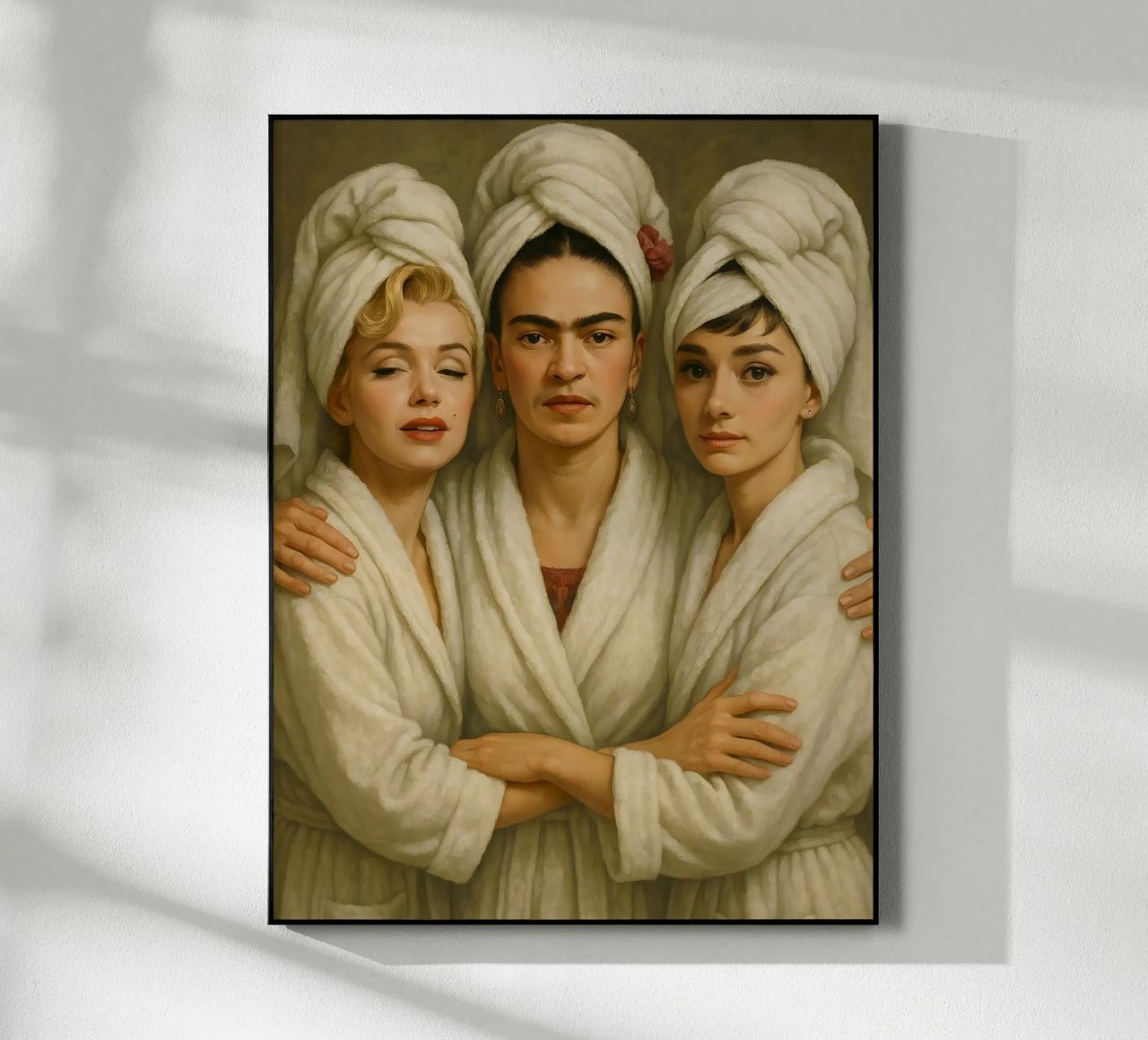 Marilyn Monroe Frida Kahlo Audrey Hepburn in accappatoio plexiglass da ARTOMATIC