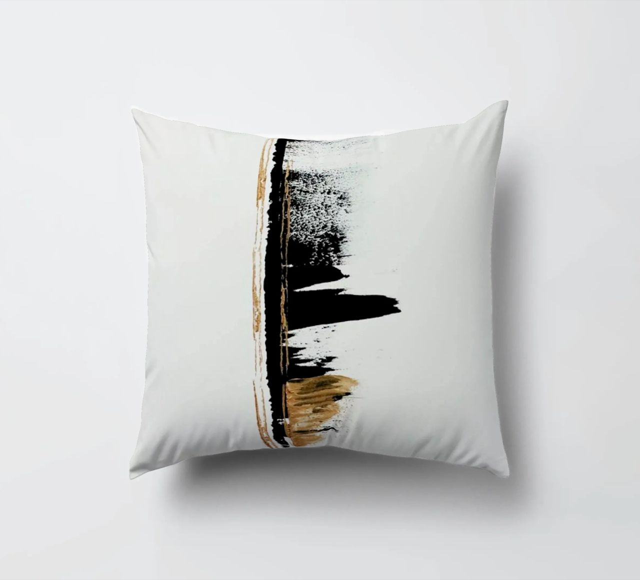 Gold And Black Minimal Abstract II cuscino da Ingrid Beddoes