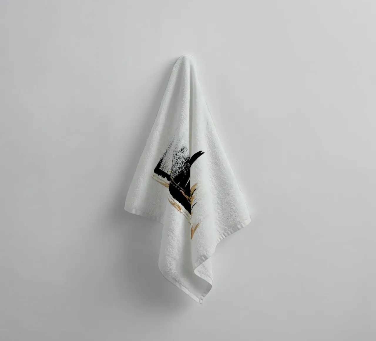 Gold And Black Minimal Abstract II asciugamano da bagno da Ingrid Beddoes