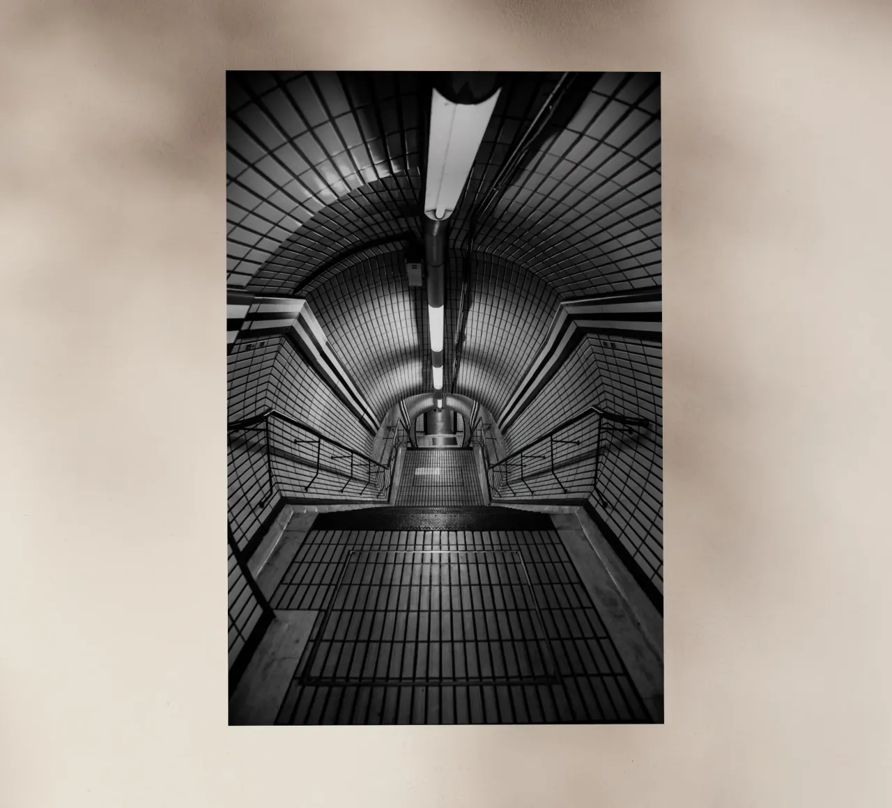 underground pellicola backlit da Flo Klein Gallery