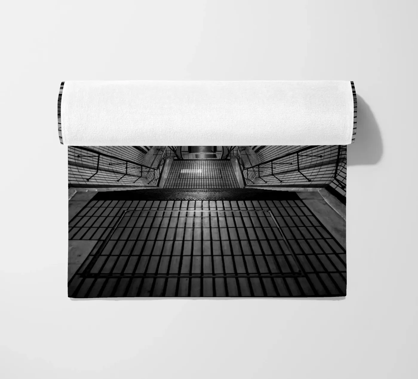 underground serviette de plage de Flo Klein Gallery