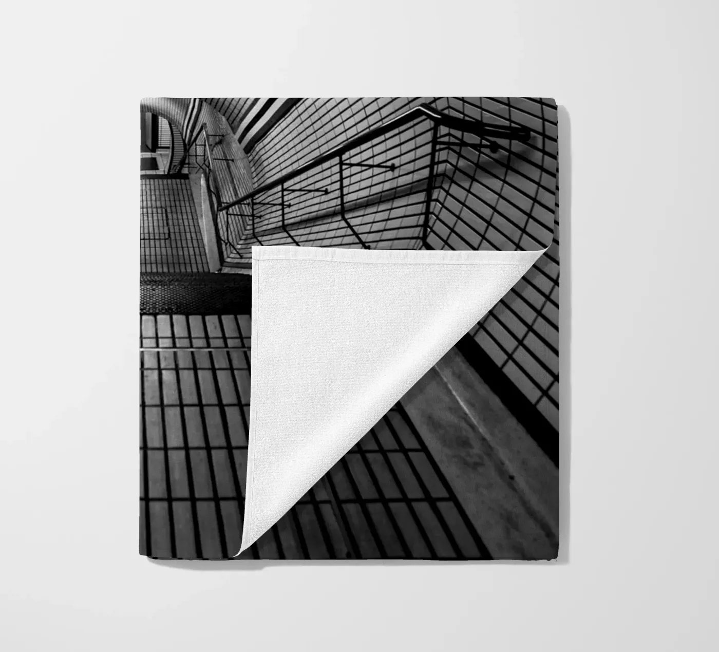 underground serviette de plage de Flo Klein Gallery