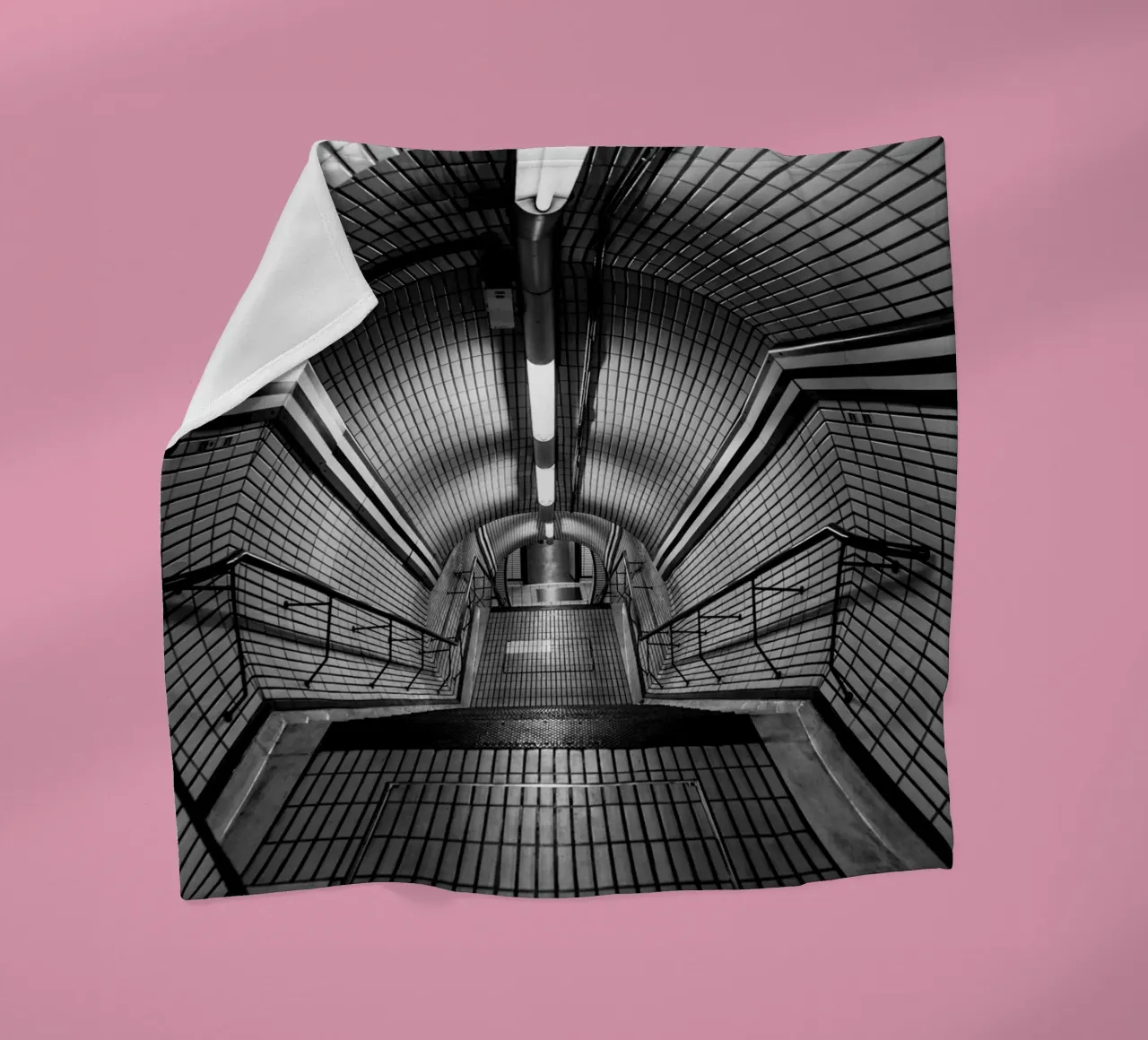 underground coperta in pile da Flo Klein