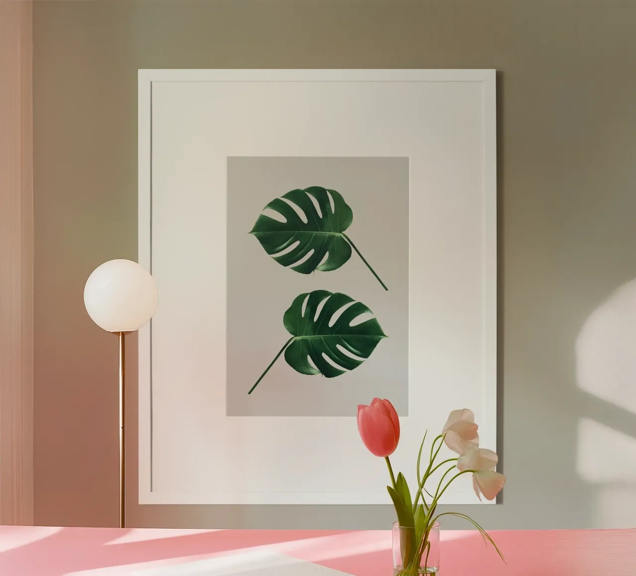 foglie di monstera poster con telaio in legno da Abstract Botanical Art