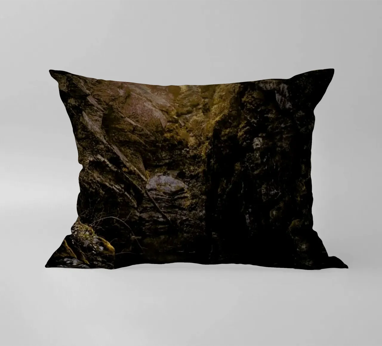 Golden Light cuscino da Ingrid Beddoes