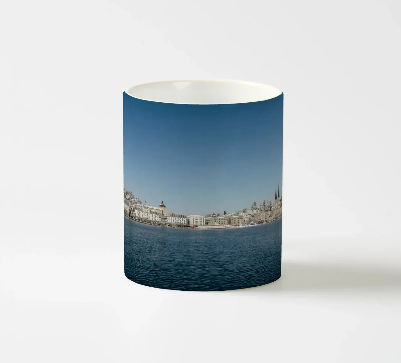 Inverno a Lucerna sul lago tazza in ceramica da LucernePictures