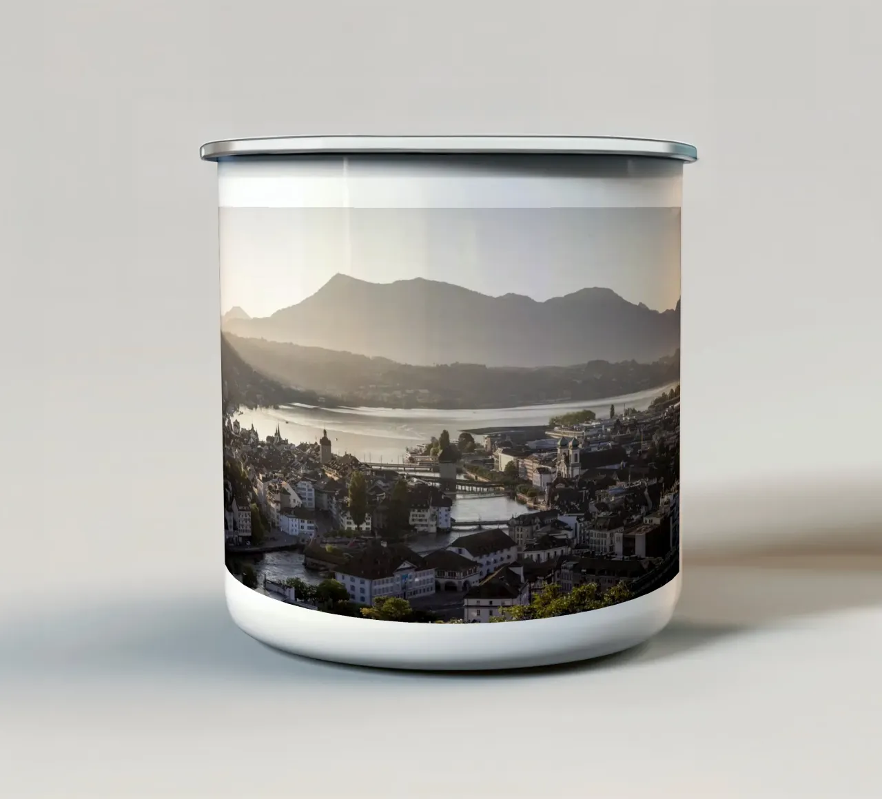 Alba a Lucerna tazza in smalto da LucernePictures