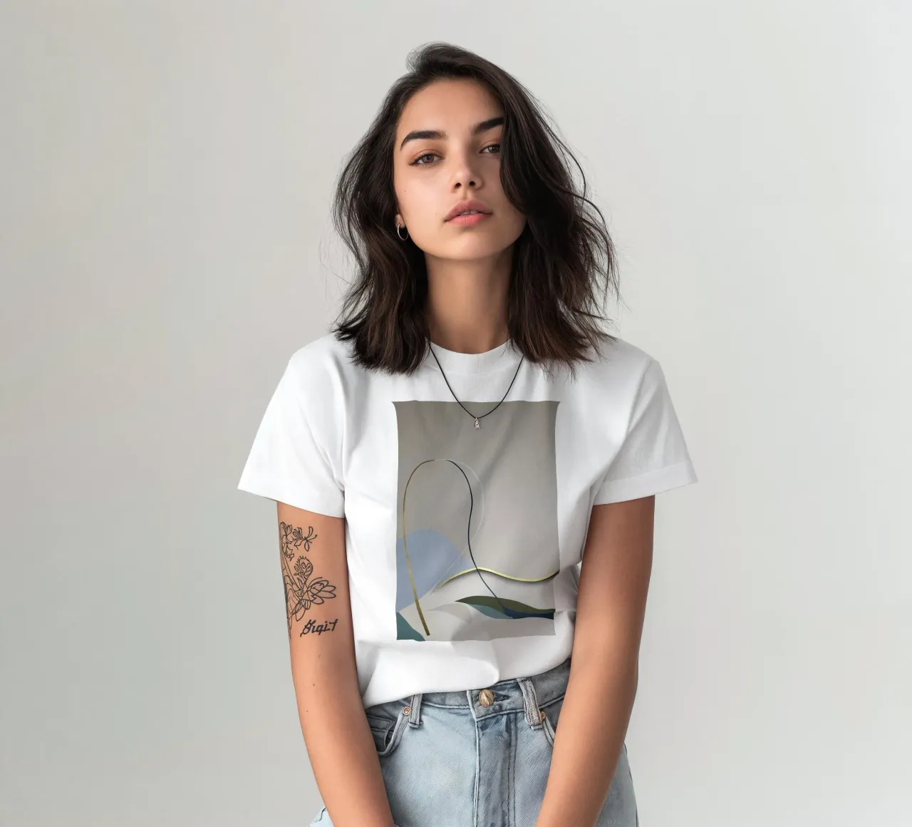 Linee astratte e fluide in toni terrosi t-shirt da Artbyvo