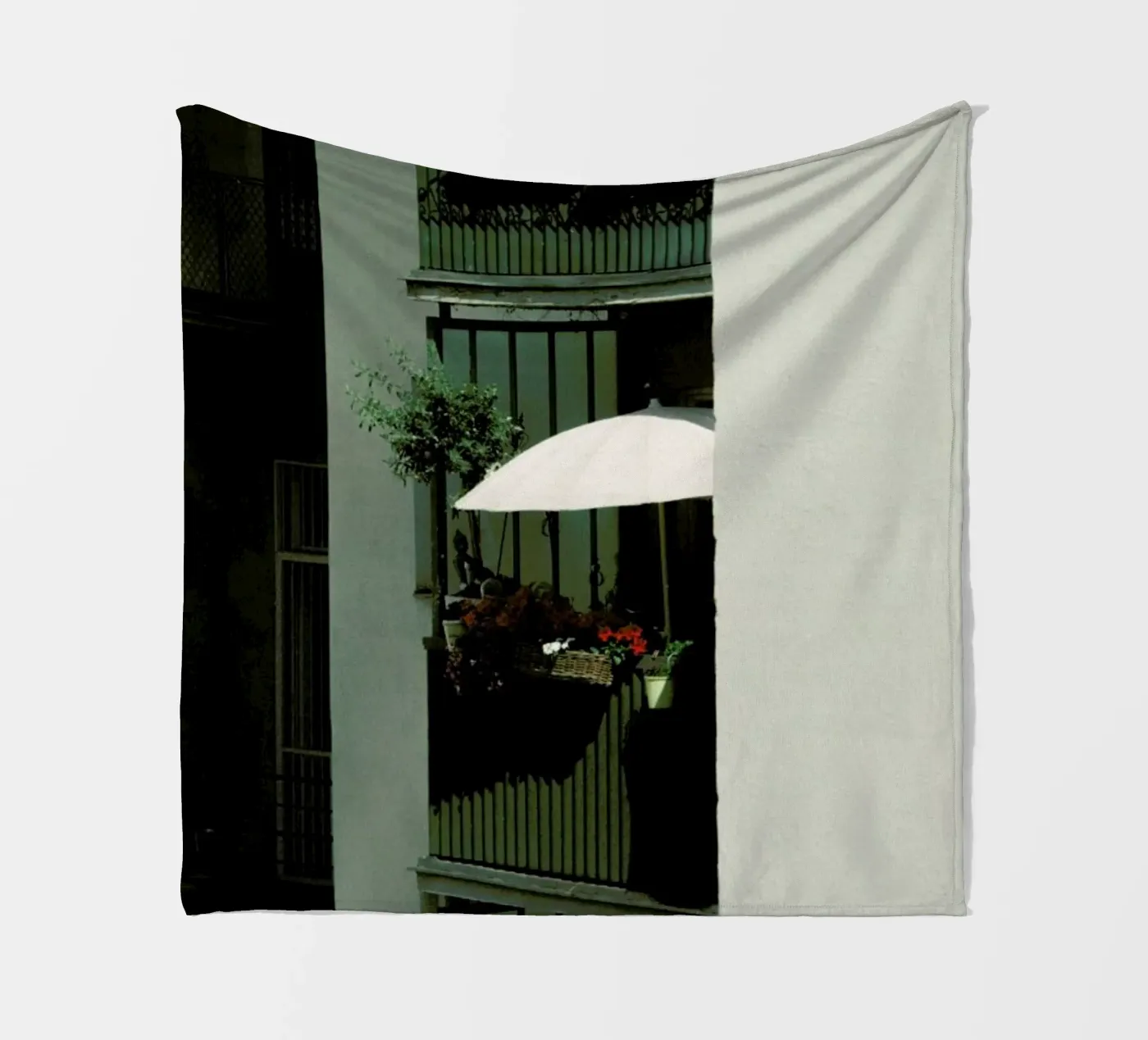 Bloom Fleecedecke von Picture On The Fridge