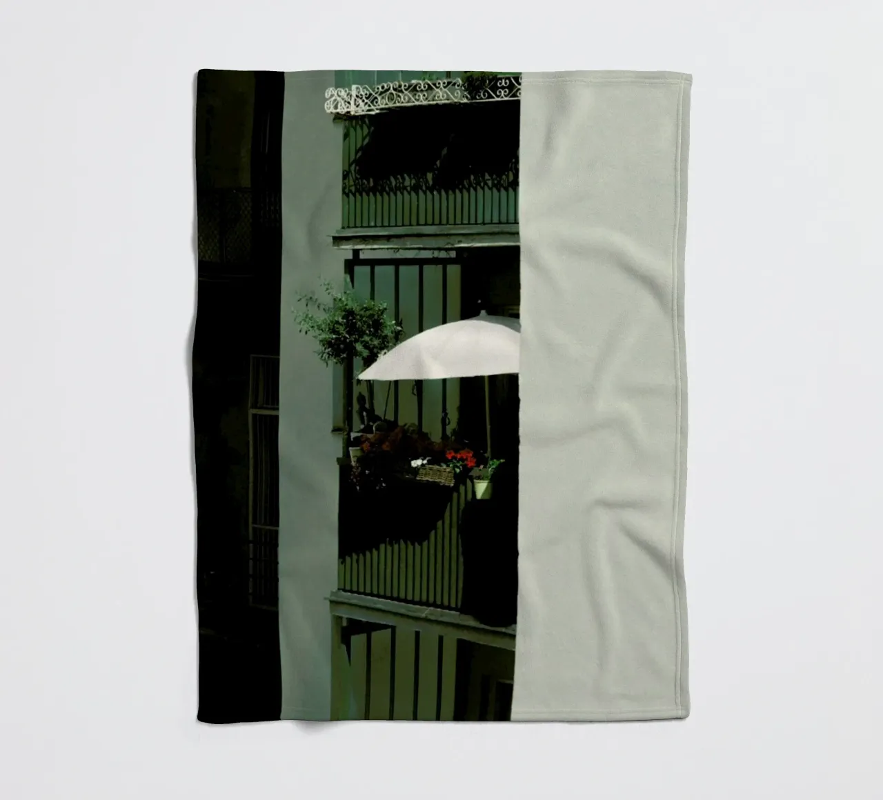 Bloom Fleecedecke von Picture On The Fridge