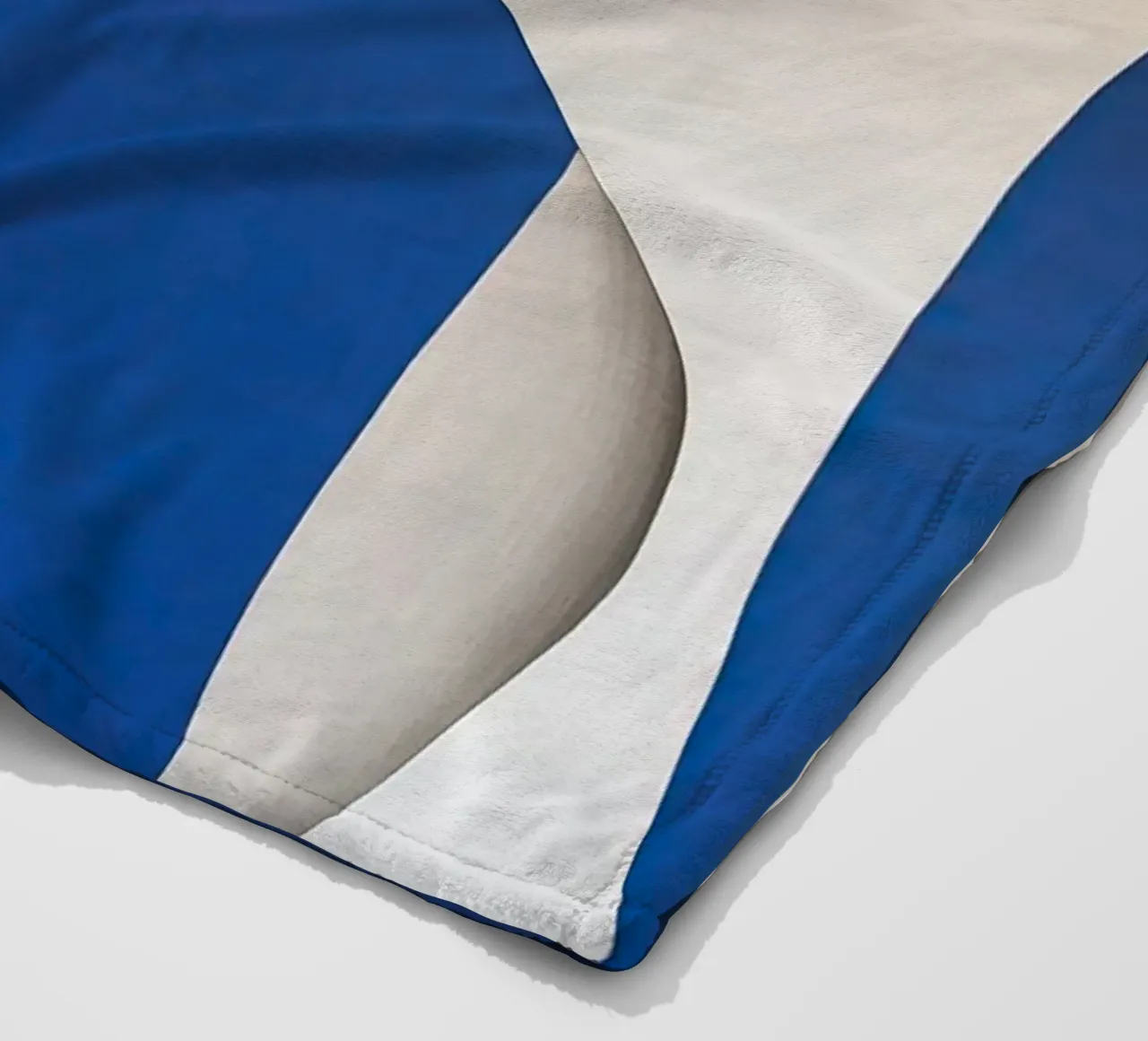 Forme astratte in bianco e blu coperta in pile da Artbyvo