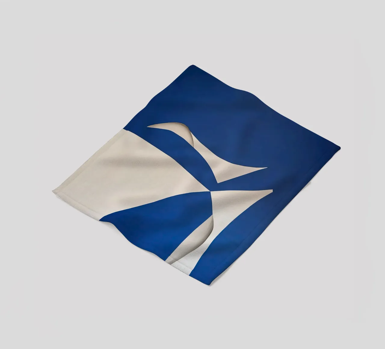 Forme astratte in bianco e blu coperta in pile da Artbyvo