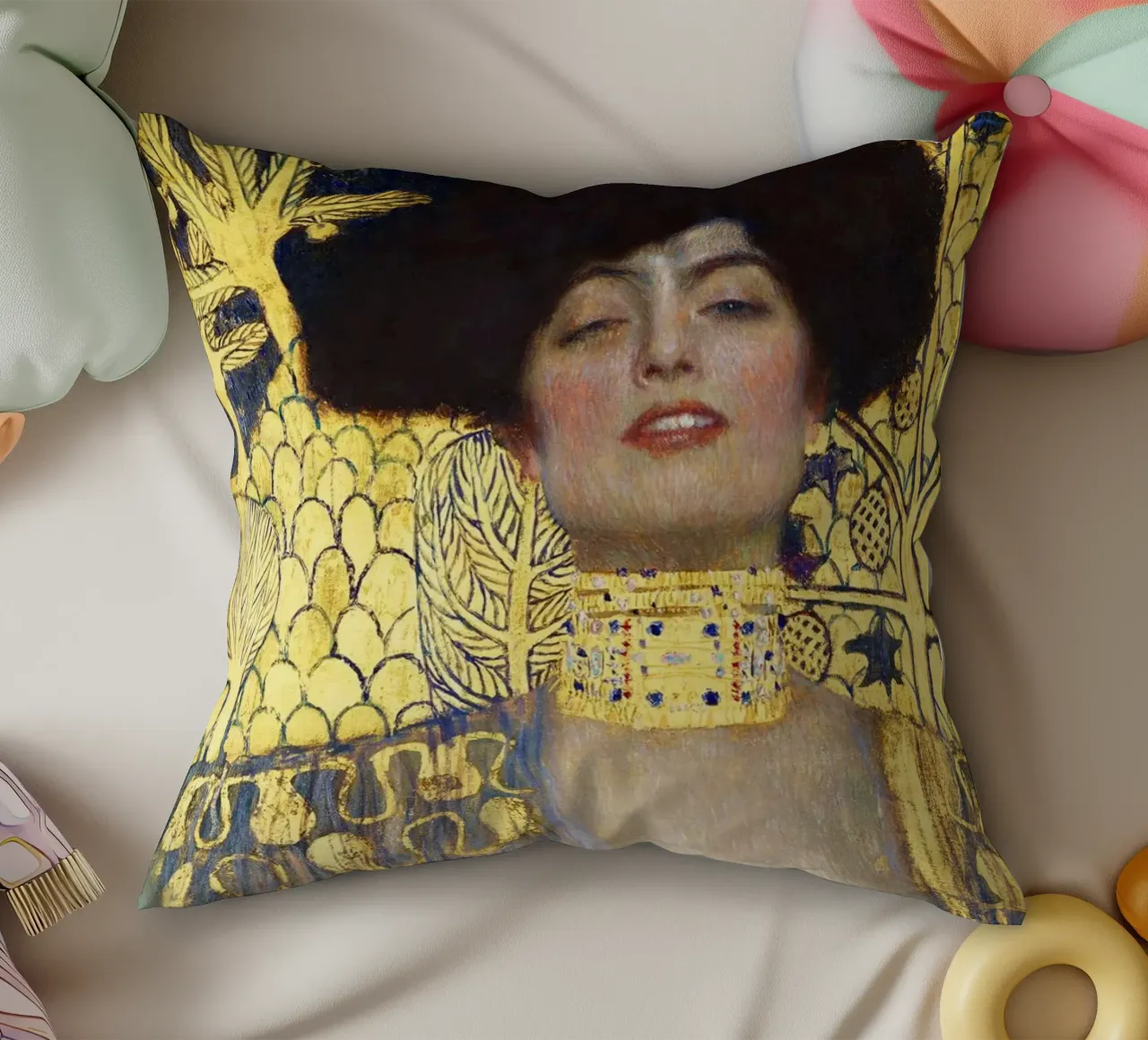 Giuditta e la testa di Oloferne di Gustav Klimt (1901) cuscino da Gustav Klimt ART Prints