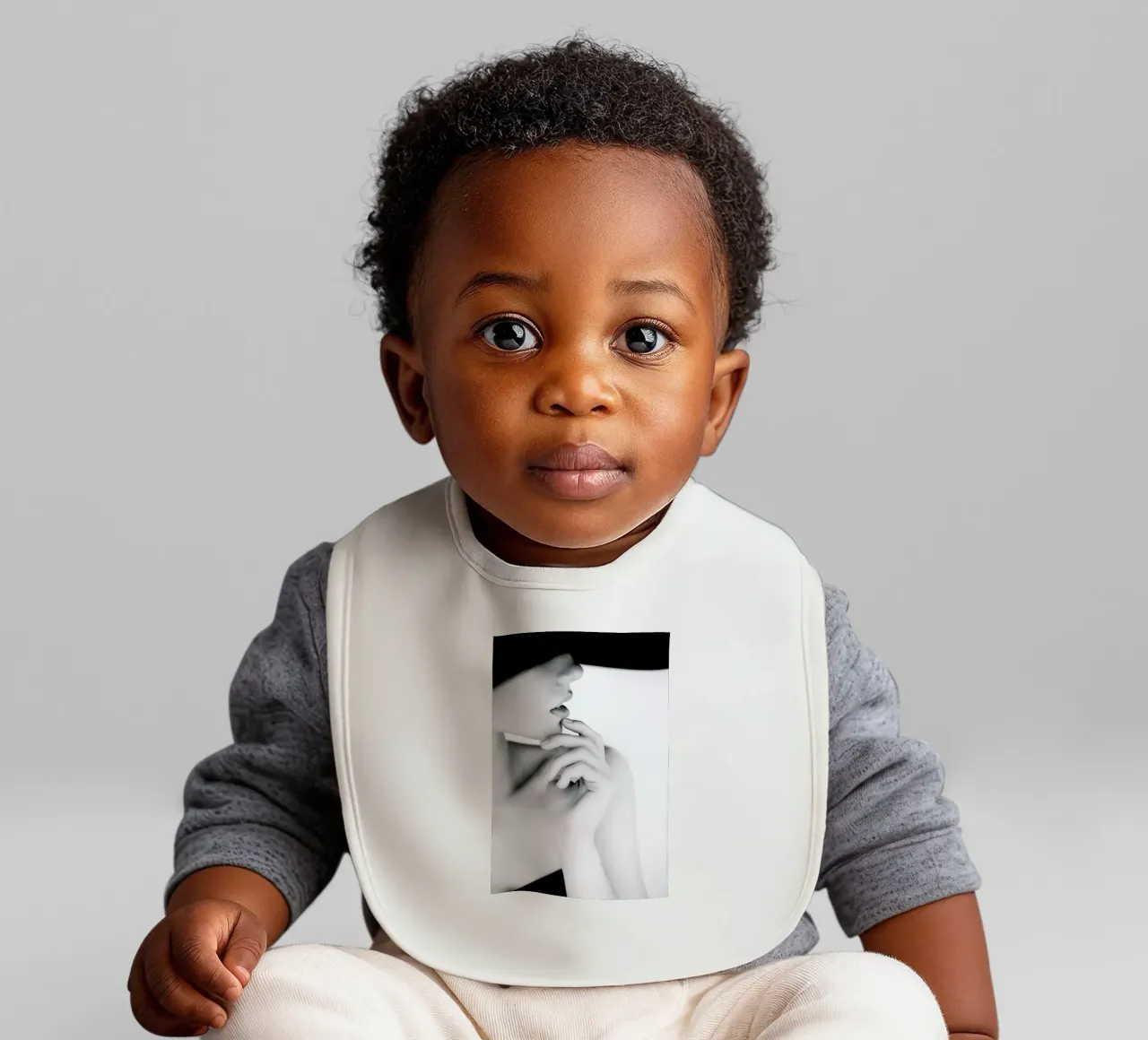 Pose bavaglino da Runway Collective