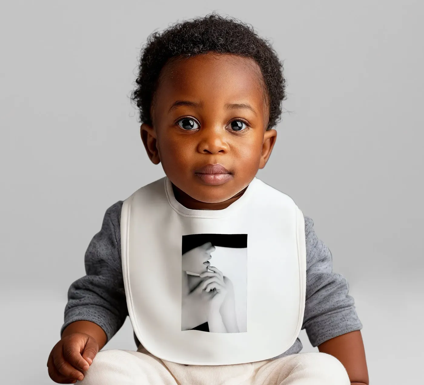 Pose bavaglino da Runway Collective