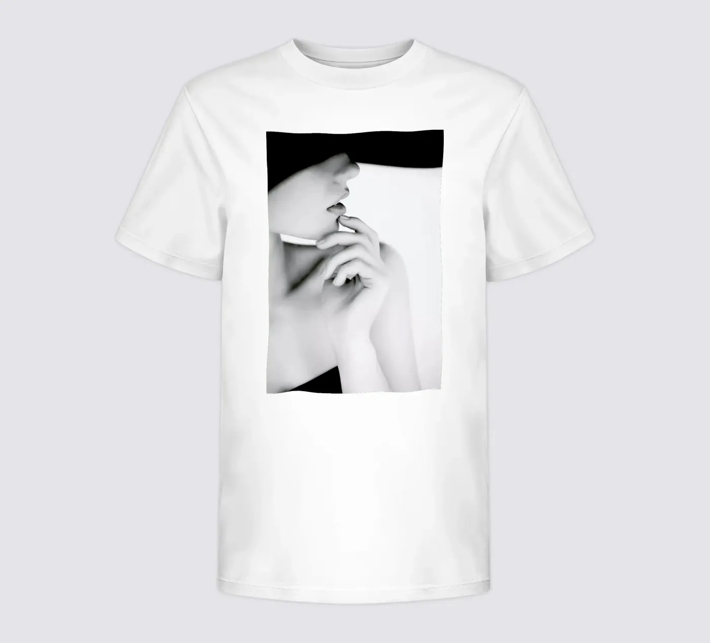 Pose kinder t-shirt van Runway Collective