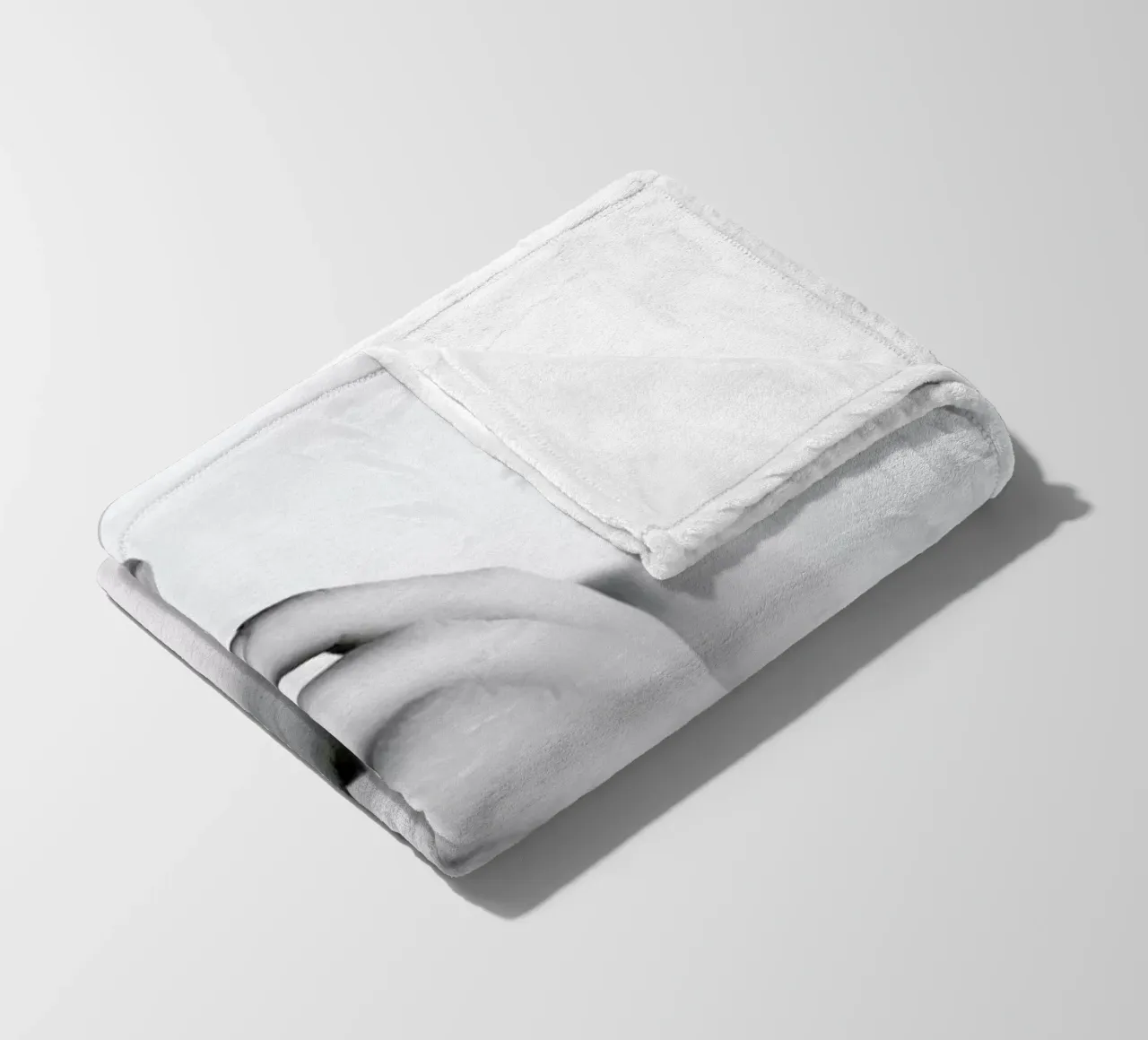 Pose Fleecedecke von Runway Collective