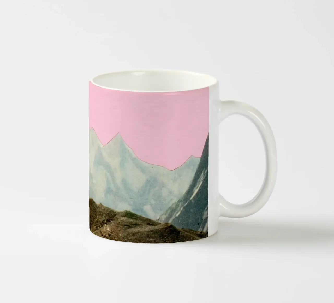 Colline silenziose tazza in ceramica da Cassia Beck Collage