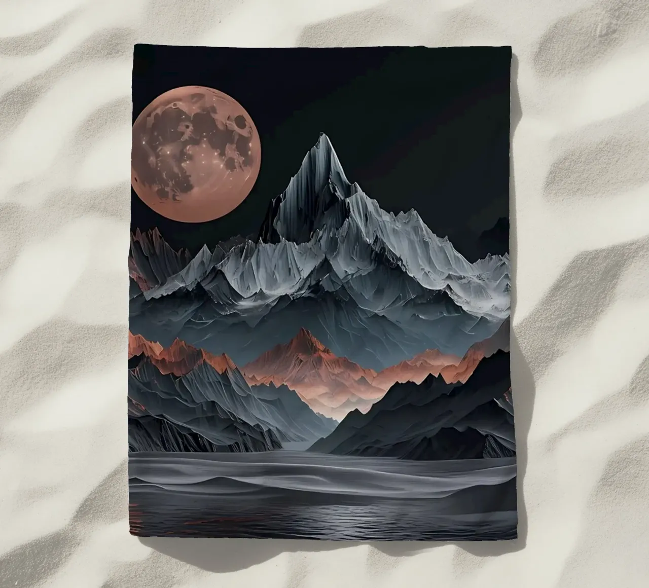 Majestät des Mondes über den Obsidianspitzen Strandtuch von Artistic-shop