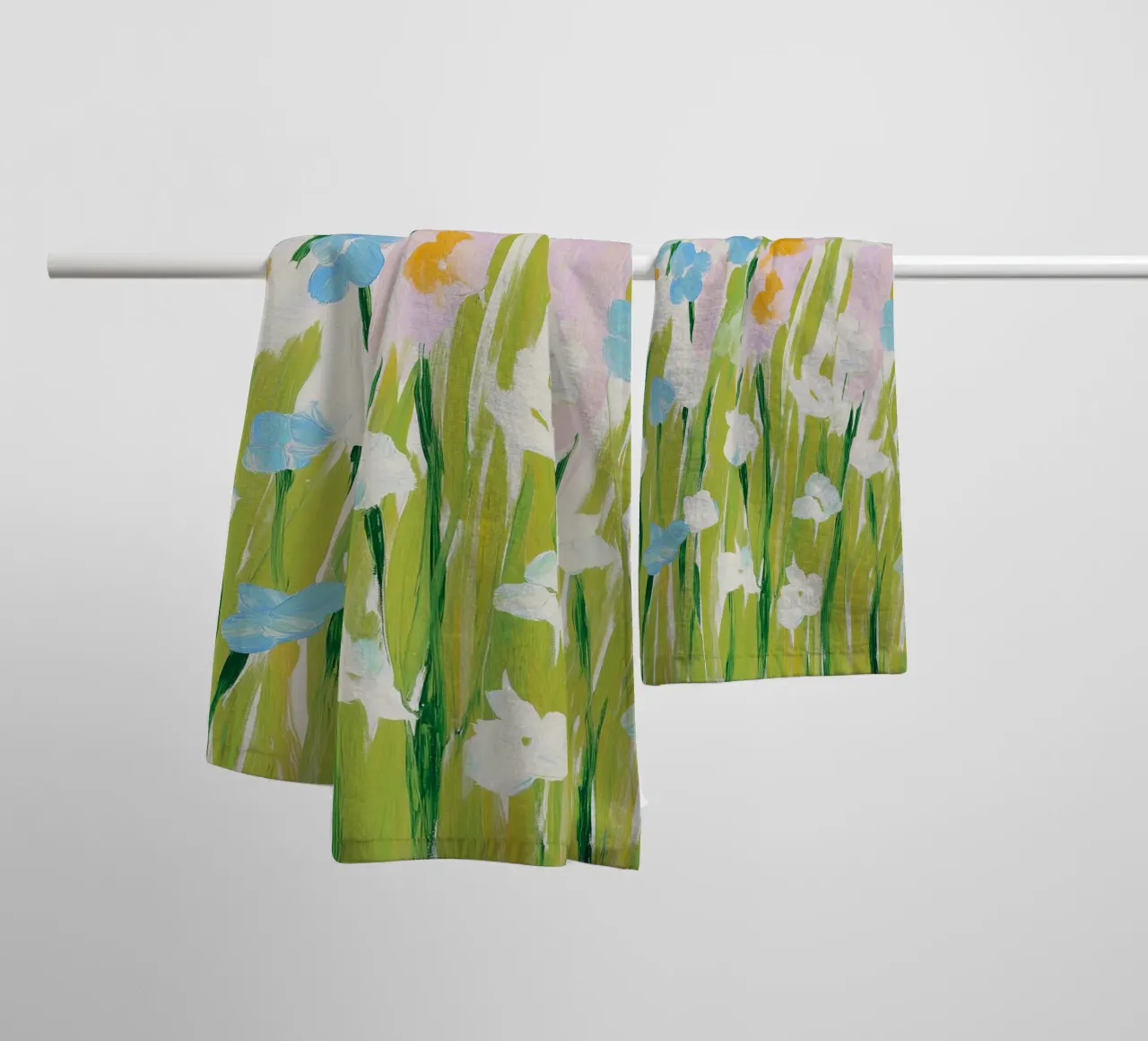 Wilde bloemen, Bloemenprint, Abstracte Bloemsierkunst badhanddoek van Boheme