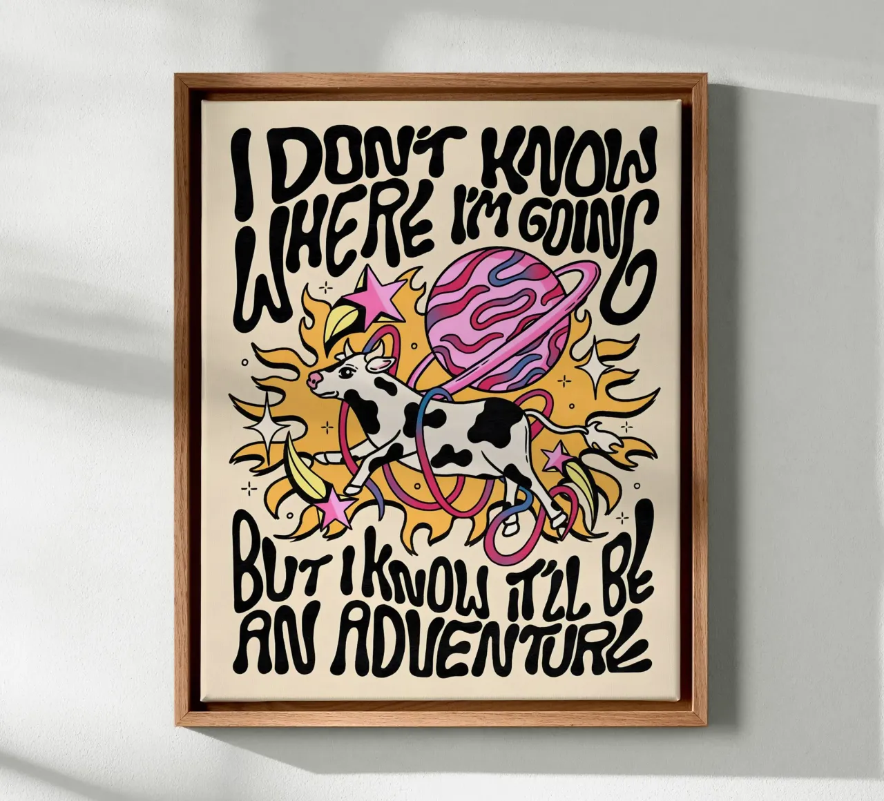 "Avontuur Koe" Psychedelische Kunst - Retro Kosmische Zwerflust Po canvas met Baklijst van NorwesClub