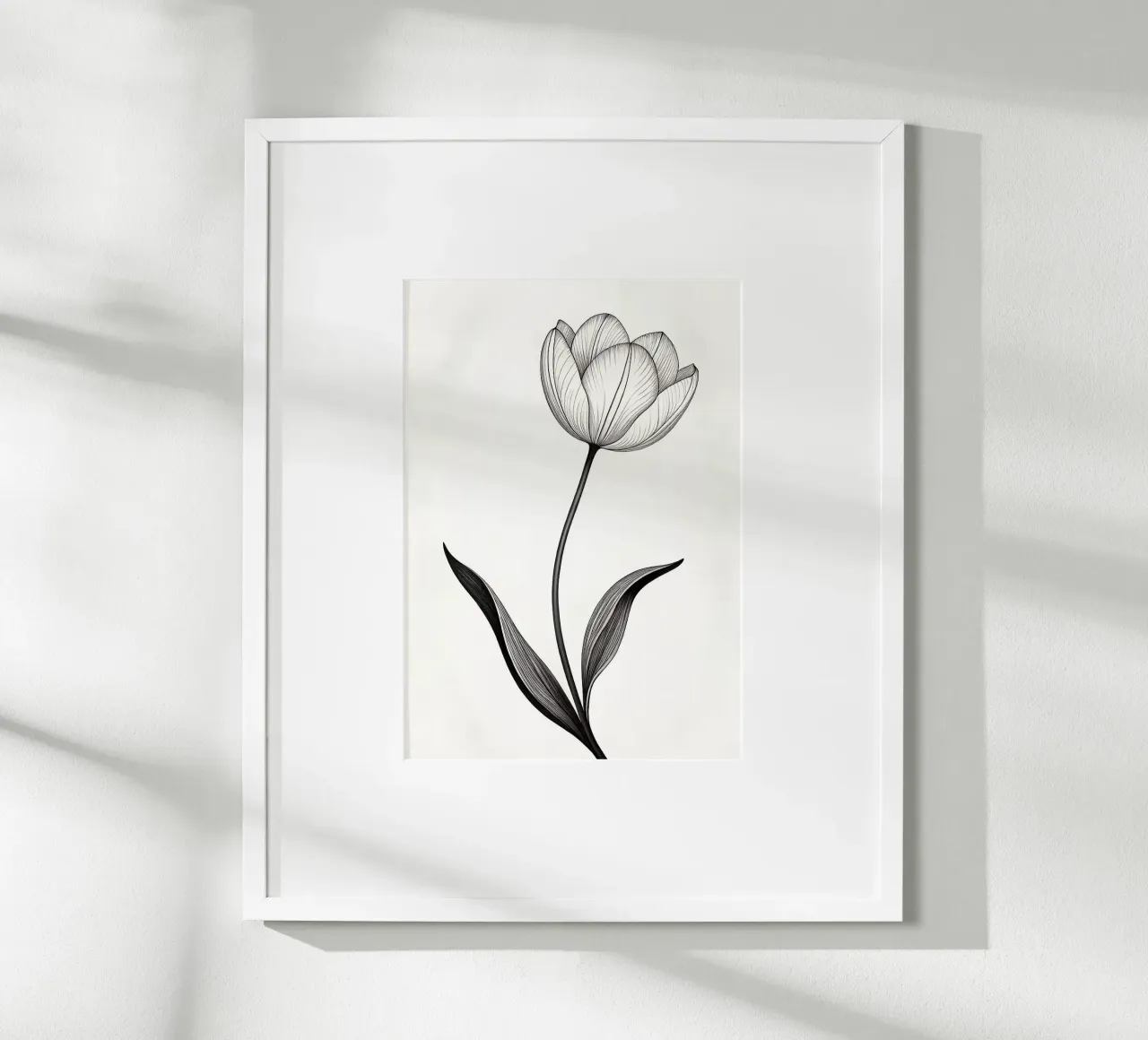 fiore di tulipano fioritura stelo foglie poster con telaio in plastica da James Isaac Jackson
