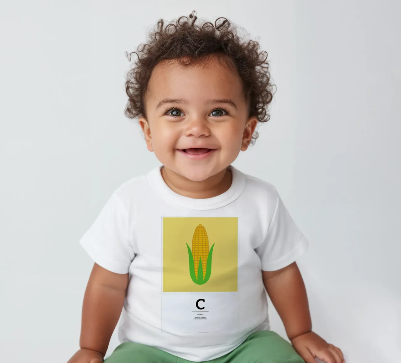 „The Food Alphabet“ - C like Corn maglietta neonato da BLAEK Design Studio