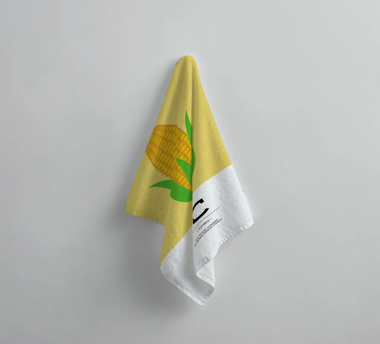 „The Food Alphabet“ - C like Corn asciugamano da bagno da BLAEK Design Studio
