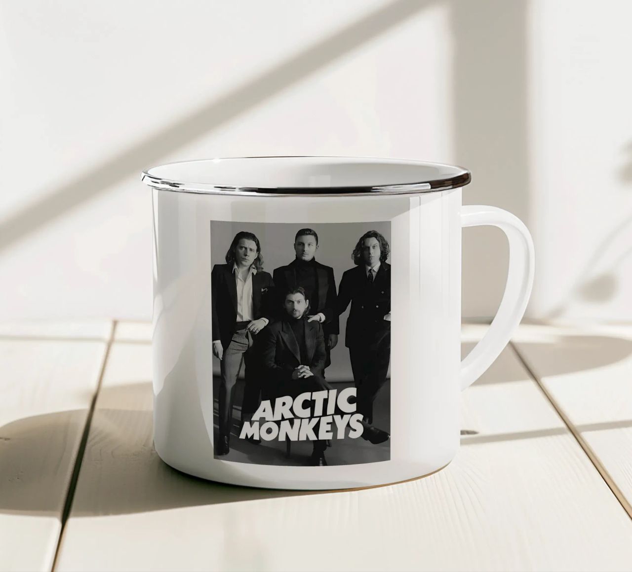 Ritratto degli Arctic Monkeys tazza in smalto da adamlefff