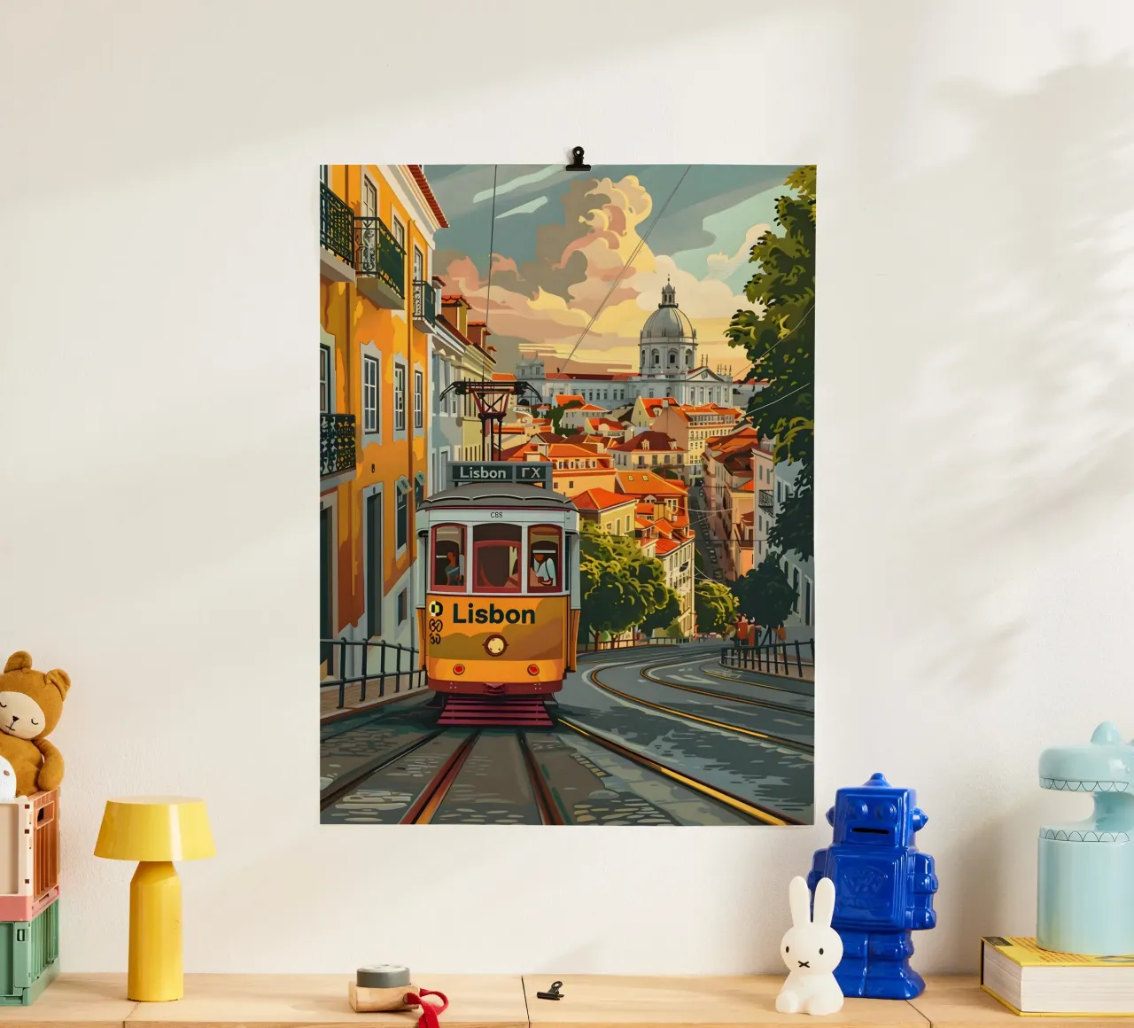 Tram di Lisbona Arte Vintage poster con telaio in alluminio da Vintage Travel Art
