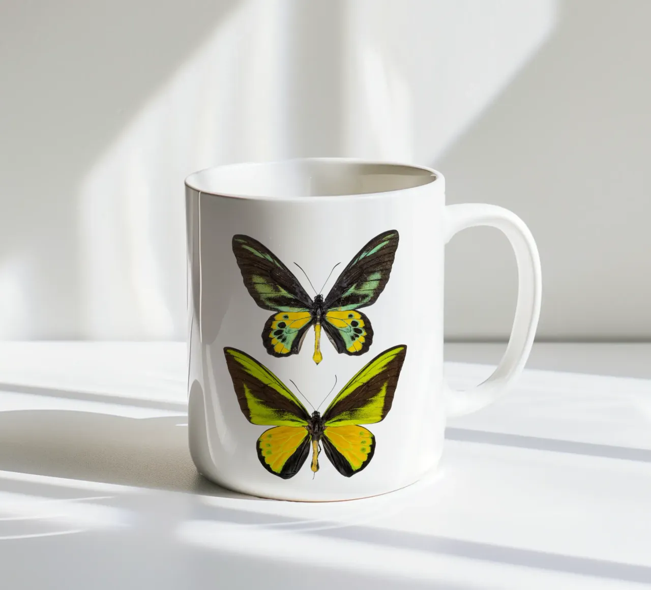 Farfalle verdi tazza in ceramica da Curious Collections by Marielle Leenders