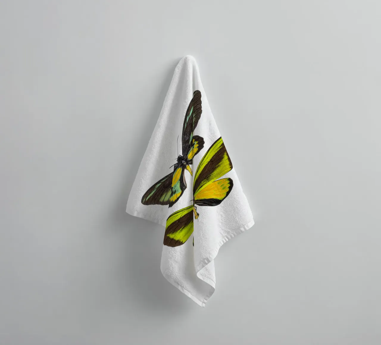 Farfalle verdi asciugamano da bagno da Curious Collections by Marielle Leenders