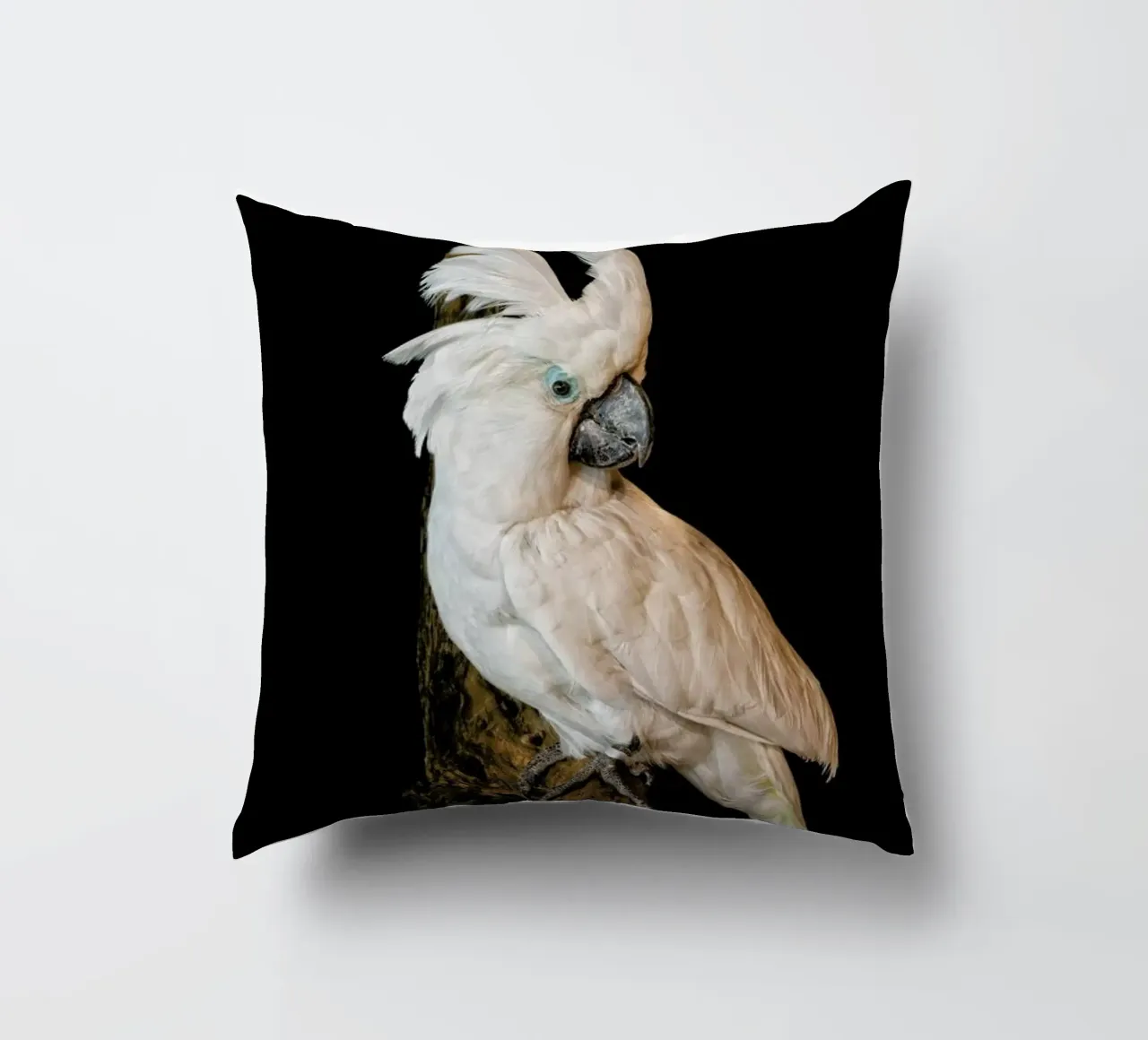 Birds 1 cuscino da Curious Collections by Marielle Leenders