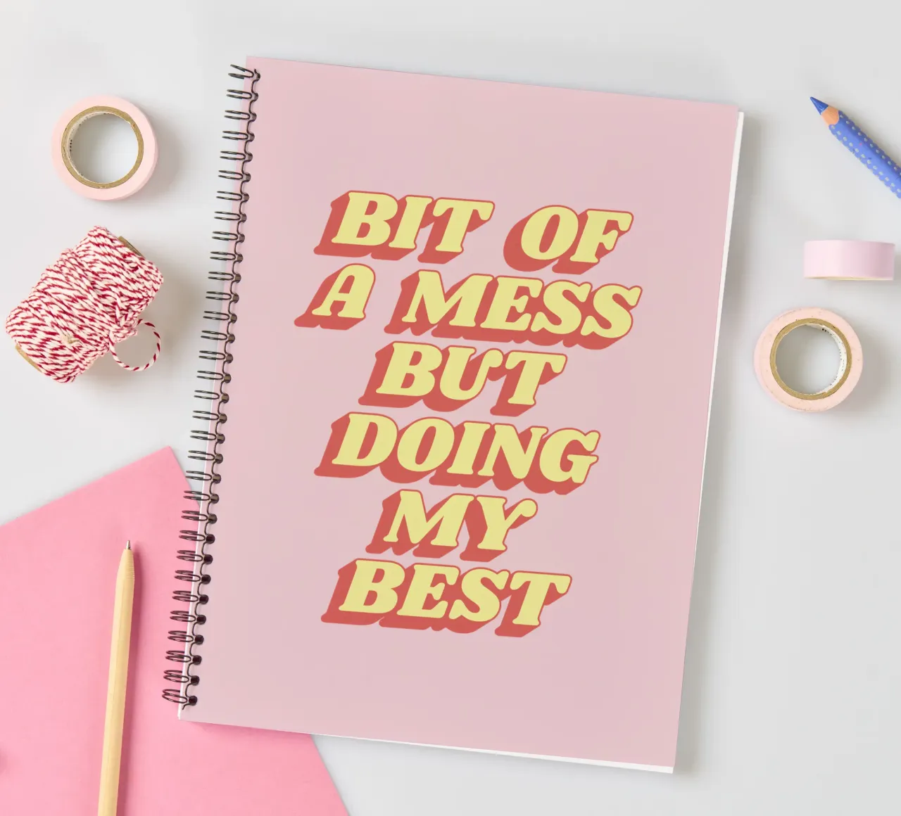 Bit of a Mess But Doing my Best Sassy Typografie Drucken Rosa Ringbuch von THE MOTIVATED TYPE