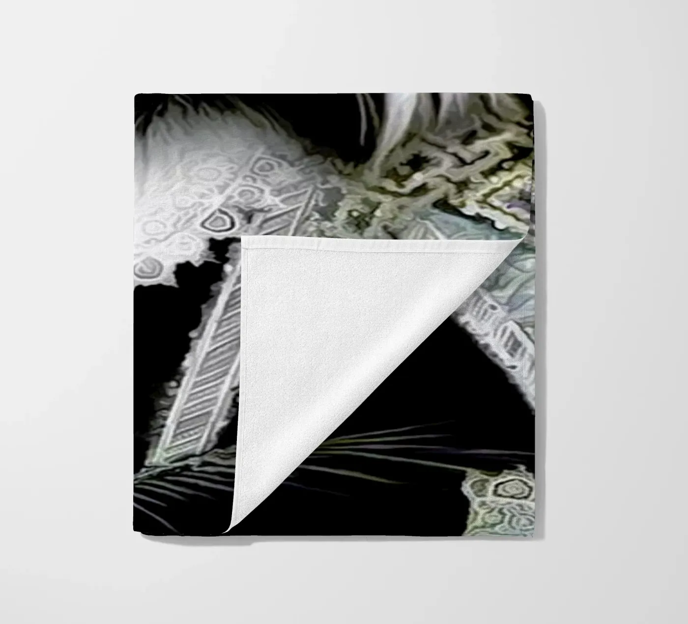 Steph beach towel by Tein Lucasson