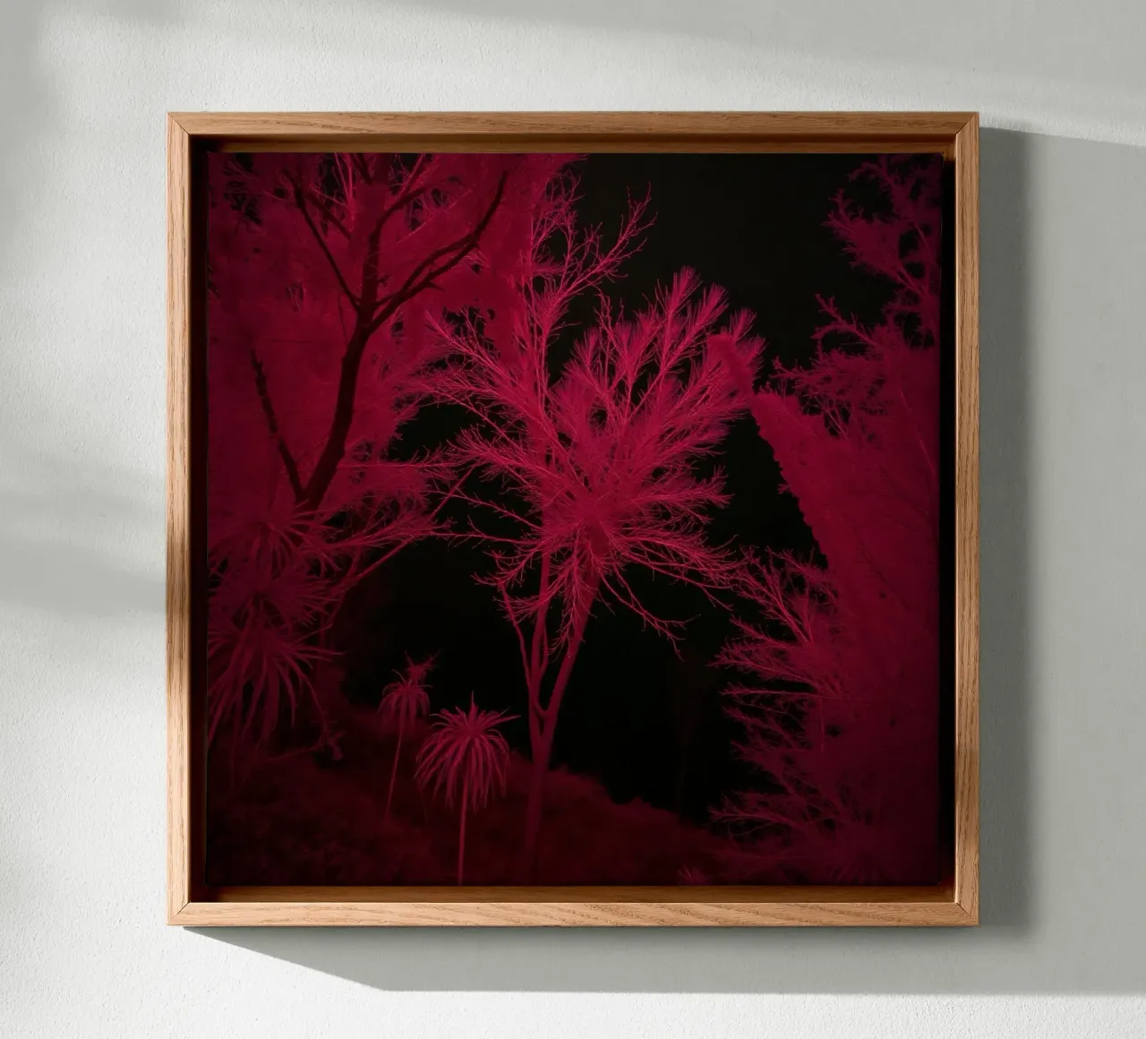 Il paesaggio vivido a infrarossi mostra alberi e piante luminose tela da DesignDoodle