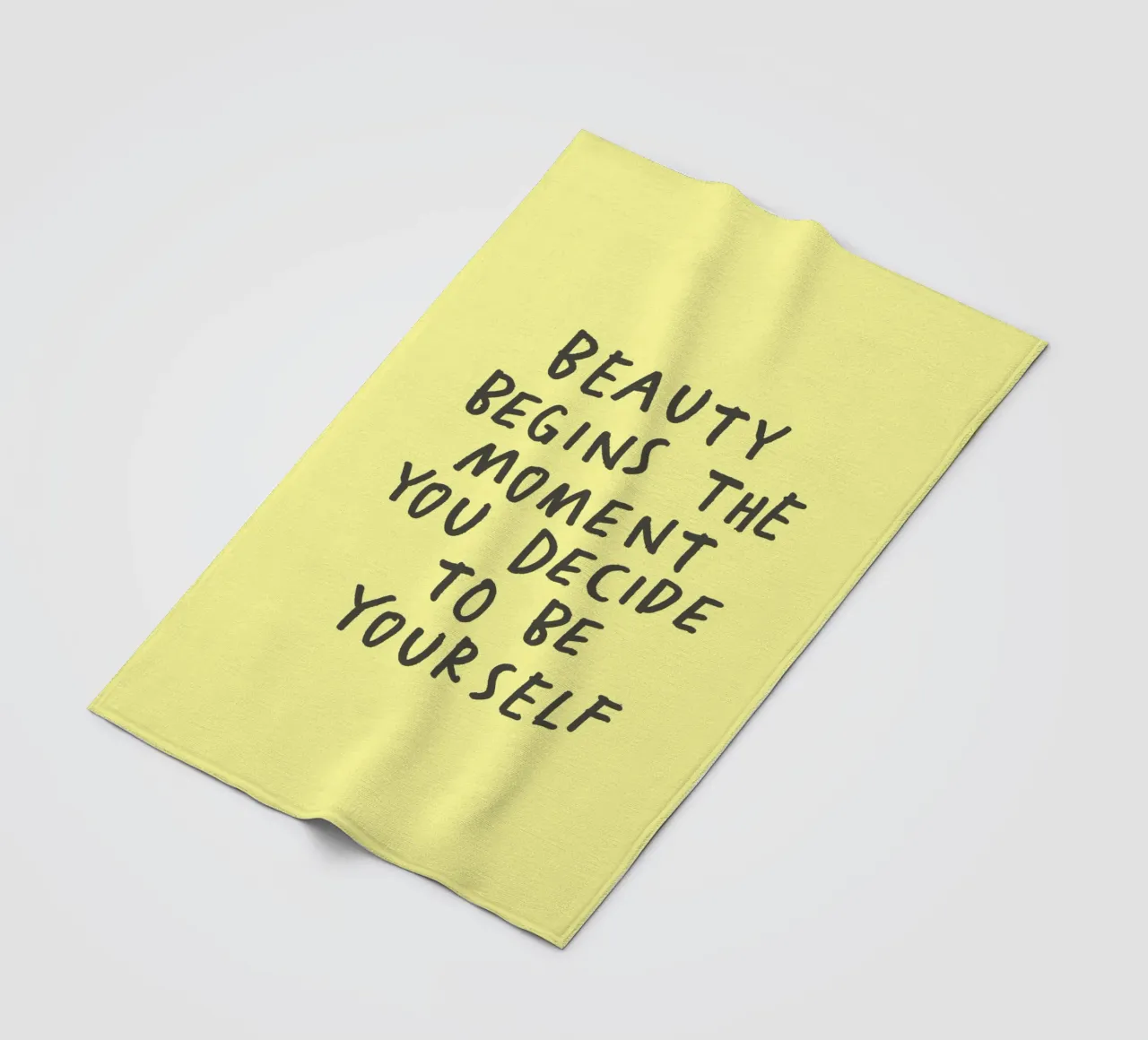 La bellezza inizia nel momento in cui si decide di essere se stessi coperta in pile da THE MOTIVATED TYPE