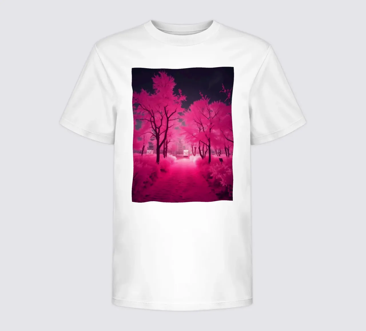 Kräftige rosa Bäume säumen einen ruhigen Weg in einem himmlischen Kinder T-Shirt von DesignDoodle