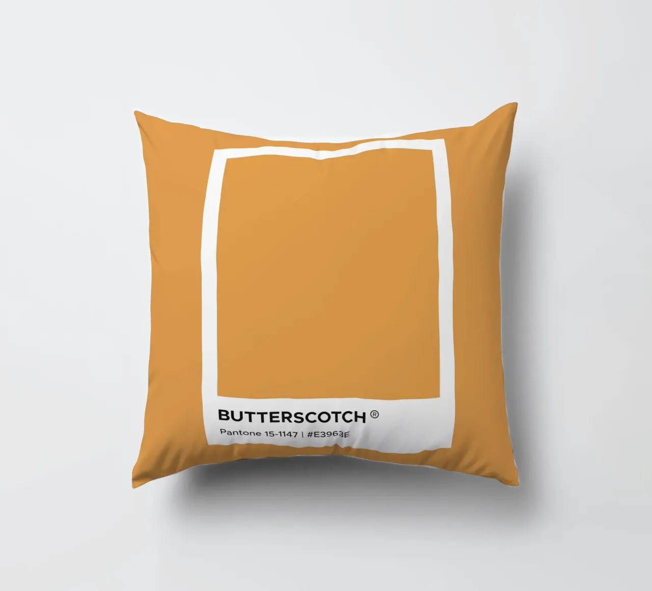 Pantone Butterscotch cuscino da Paigaam Studio